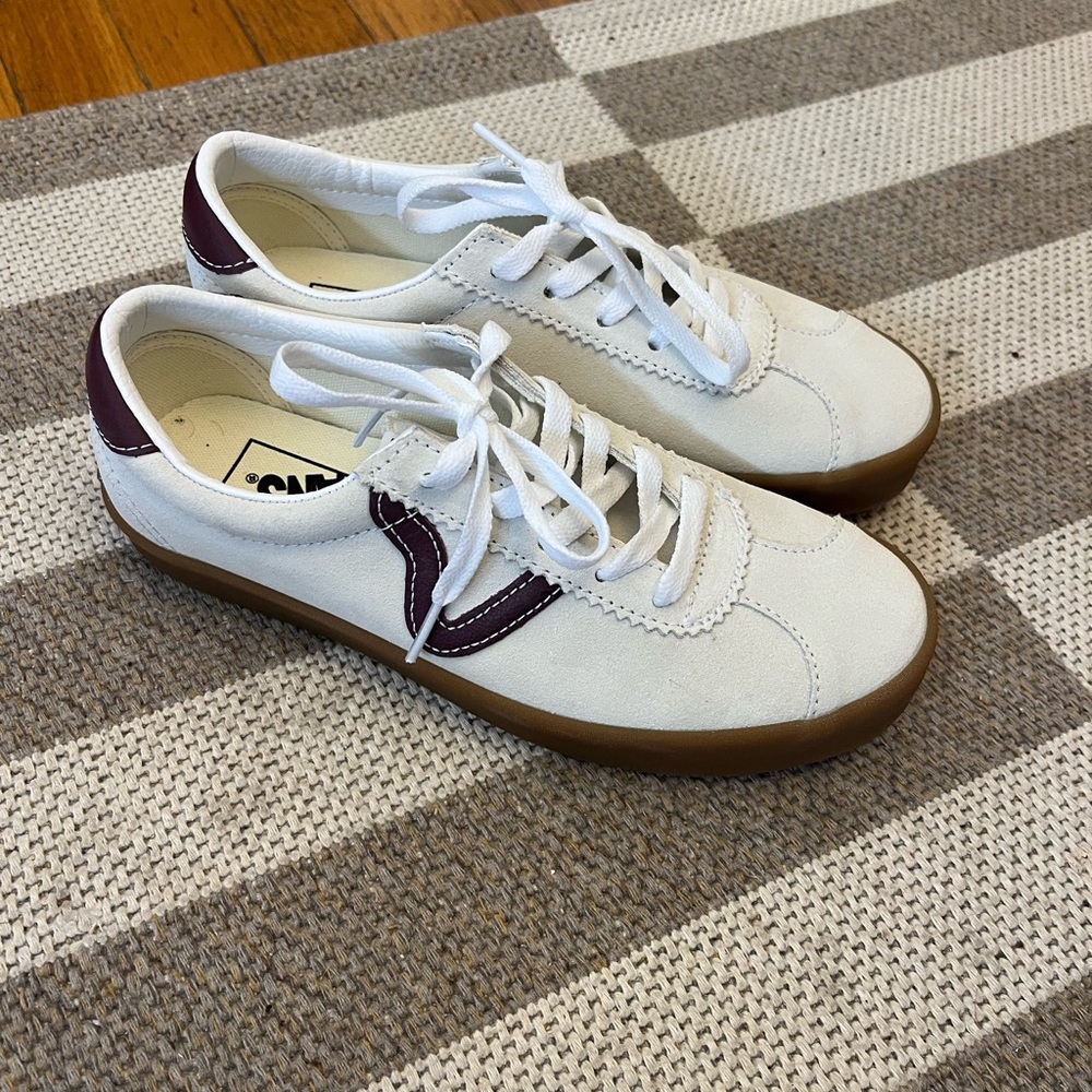 Vans White Sneakers with Burgundy Accent and Gum Sole